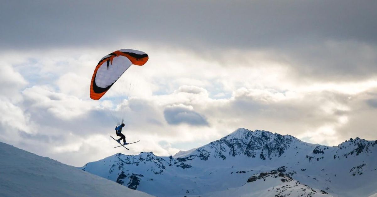 Val d'Isere paragliding - adventure